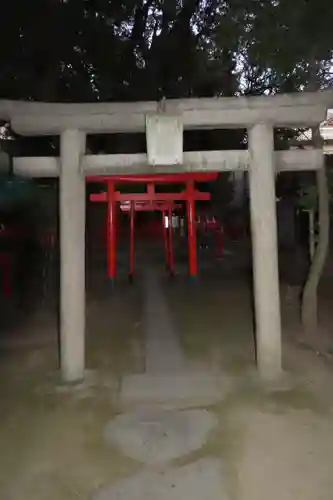 三囲神社の鳥居