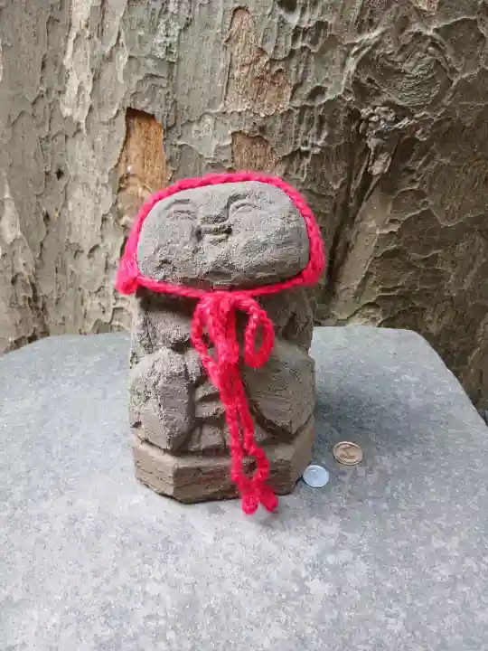 駒木諏訪神社の{uncategorized: "未分類", other: "その他", undefined: "問題あり", building: "その他建物", grave: "お墓", sacred_gate: "鳥居", guardian: "狛犬", statue: "像", buddha: "仏像", history: "歴史", nature: "自然", garden: "庭園", animal: "動物", pagoda: "塔", temizu: "手水舎", mountain_gate: "山門・神門", sanctuary: "本殿・本堂", subordinate: "末社・摂社", art: "芸術", scenery: "景色", jizo: "地蔵", ema: "絵馬", goshuin: "御朱印", omikuji: "おみくじ", items: "授与品その他", amulet: "お守り", goshuincho: "御朱印帳", eats: "食事", festival: "お祭り", votive_dance: "神楽", shichigosan: "七五三参", wedding: "結婚式", experience: "体験その他", initially: "初詣", around: "周辺", anti_infection: "感染症対策"}