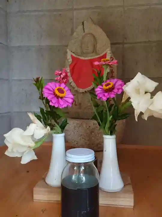 祠(地蔵)の地蔵