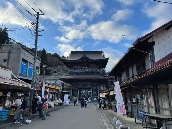 西方寺の山門