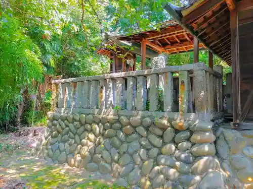 神明社（三丸渕三段割）の本殿・本堂