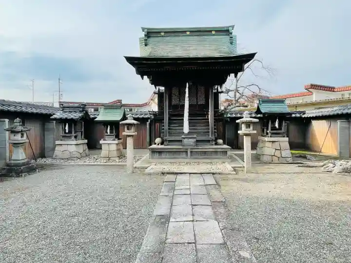 八坂神社の{uncategorized: "未分類", other: "その他", undefined: "問題あり", building: "その他建物", grave: "お墓", sacred_gate: "鳥居", guardian: "狛犬", statue: "像", buddha: "仏像", history: "歴史", nature: "自然", garden: "庭園", animal: "動物", pagoda: "塔", temizu: "手水舎", mountain_gate: "山門・神門", sanctuary: "本殿・本堂", subordinate: "末社・摂社", art: "芸術", scenery: "景色", jizo: "地蔵", ema: "絵馬", goshuin: "御朱印", omikuji: "おみくじ", items: "授与品その他", amulet: "お守り", goshuincho: "御朱印帳", eats: "食事", festival: "お祭り", votive_dance: "神楽", shichigosan: "七五三参", wedding: "結婚式", experience: "体験その他", initially: "初詣", around: "周辺", anti_infection: "感染症対策"}