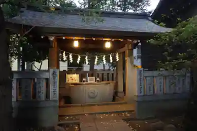 神明氷川神社の手水舎