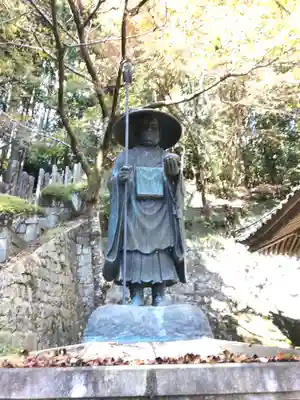 箸蔵寺の像