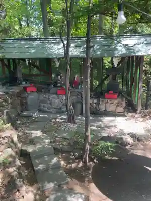 白石神社の{uncategorized: "未分類", other: "その他", undefined: "問題あり", building: "その他建物", grave: "お墓", sacred_gate: "鳥居", guardian: "狛犬", statue: "像", buddha: "仏像", history: "歴史", nature: "自然", garden: "庭園", animal: "動物", pagoda: "塔", temizu: "手水舎", mountain_gate: "山門・神門", sanctuary: "本殿・本堂", subordinate: "末社・摂社", art: "芸術", scenery: "景色", jizo: "地蔵", ema: "絵馬", goshuin: "御朱印", omikuji: "おみくじ", items: "授与品その他", amulet: "お守り", goshuincho: "御朱印帳", eats: "食事", festival: "お祭り", votive_dance: "神楽", shichigosan: "七五三参", wedding: "結婚式", experience: "体験その他", initially: "初詣", around: "周辺", anti_infection: "感染症対策"}