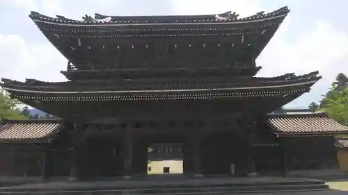 井波別院瑞泉寺の山門・神門