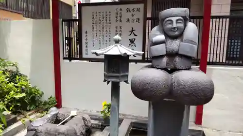 善光寺関東別院の像