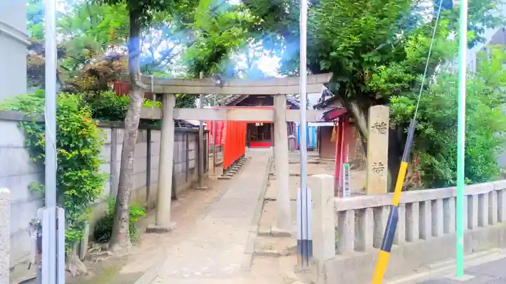 稲荷社(栄生稲荷社)の鳥居