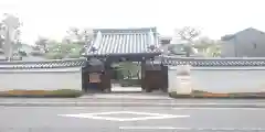 三時知恩寺の山門