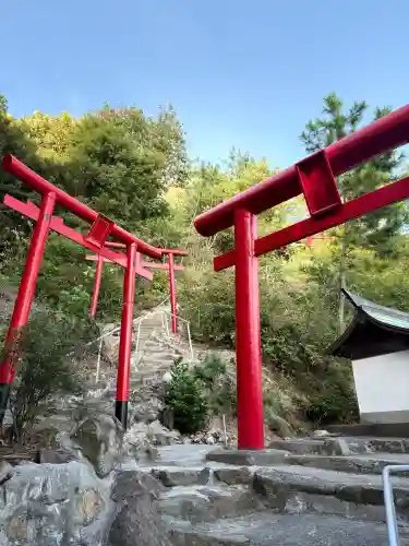 穴場稲荷の鳥居