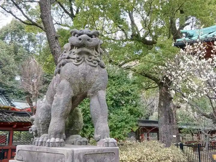 根津神社の{uncategorized: "未分類", other: "その他", undefined: "問題あり", building: "その他建物", grave: "お墓", sacred_gate: "鳥居", guardian: "狛犬", statue: "像", buddha: "仏像", history: "歴史", nature: "自然", garden: "庭園", animal: "動物", pagoda: "塔", temizu: "手水舎", mountain_gate: "山門・神門", sanctuary: "本殿・本堂", subordinate: "末社・摂社", art: "芸術", scenery: "景色", jizo: "地蔵", ema: "絵馬", goshuin: "御朱印", omikuji: "おみくじ", items: "授与品その他", amulet: "お守り", goshuincho: "御朱印帳", eats: "食事", festival: "お祭り", votive_dance: "神楽", shichigosan: "七五三参", wedding: "結婚式", experience: "体験その他", initially: "初詣", around: "周辺", anti_infection: "感染症対策"}