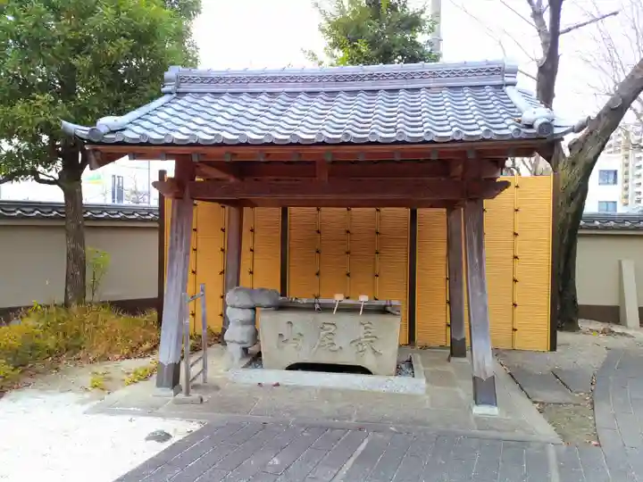 東界寺の手水舎
