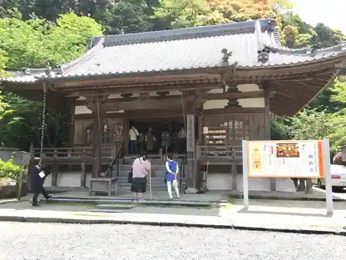 微妙寺の本殿・本堂