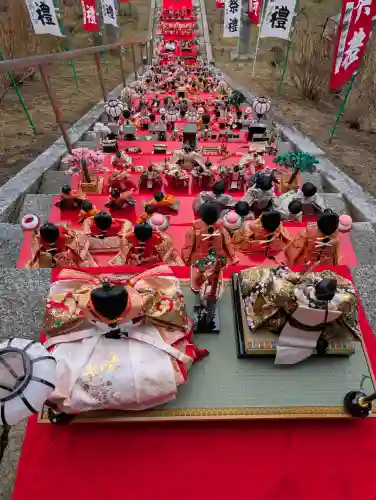 松澤神社の{uncategorized: "未分類", other: "その他", undefined: "問題あり", building: "その他建物", grave: "お墓", sacred_gate: "鳥居", guardian: "狛犬", statue: "像", buddha: "仏像", history: "歴史", nature: "自然", garden: "庭園", animal: "動物", pagoda: "塔", temizu: "手水舎", mountain_gate: "山門・神門", sanctuary: "本殿・本堂", subordinate: "末社・摂社", art: "芸術", scenery: "景色", jizo: "地蔵", ema: "絵馬", goshuin: "御朱印", omikuji: "おみくじ", items: "授与品その他", amulet: "お守り", goshuincho: "御朱印帳", eats: "食事", festival: "お祭り", votive_dance: "神楽", shichigosan: "七五三参", wedding: "結婚式", experience: "体験その他", initially: "初詣", around: "周辺", anti_infection: "感染症対策"}