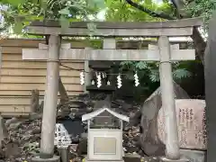 花園神社の鳥居