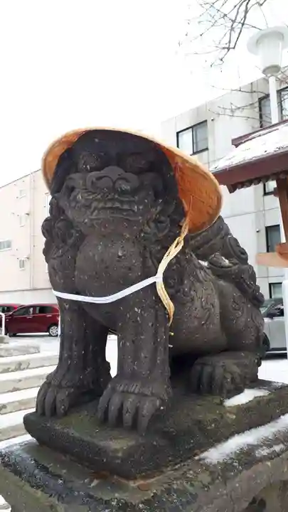 札幌諏訪神社の狛犬