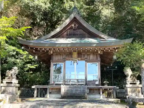 日吉神社の本殿