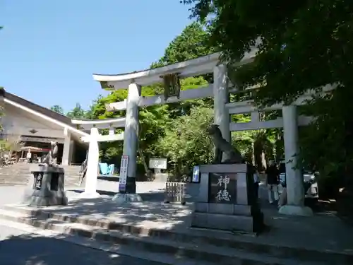 三峯神社の鳥居