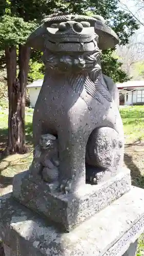 忍路神社の狛犬