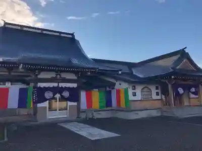 極楽寺の本殿・本堂