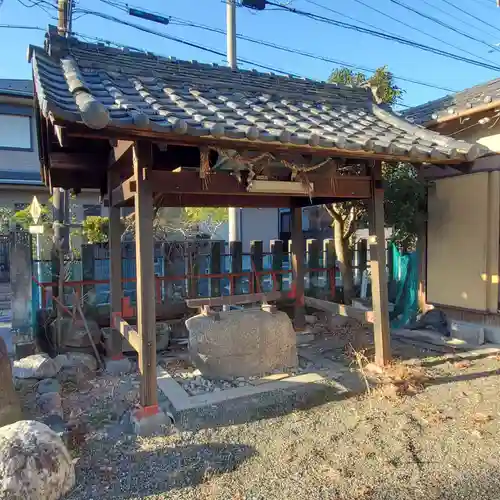 稲荷神社の手水舎