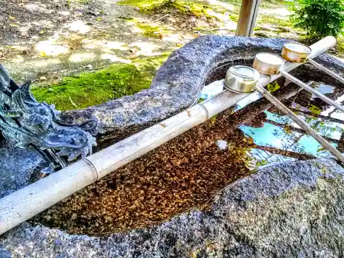 八幡神社の手水舎