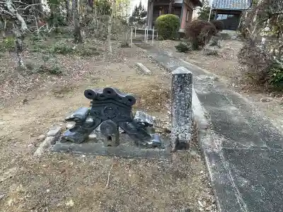 円立寺の{uncategorized: "未分類", other: "その他", undefined: "問題あり", building: "その他建物", grave: "お墓", sacred_gate: "鳥居", guardian: "狛犬", statue: "像", buddha: "仏像", history: "歴史", nature: "自然", garden: "庭園", animal: "動物", pagoda: "塔", temizu: "手水舎", mountain_gate: "山門・神門", sanctuary: "本殿・本堂", subordinate: "末社・摂社", art: "芸術", scenery: "景色", jizo: "地蔵", ema: "絵馬", goshuin: "御朱印", omikuji: "おみくじ", items: "授与品その他", amulet: "お守り", goshuincho: "御朱印帳", eats: "食事", festival: "お祭り", votive_dance: "神楽", shichigosan: "七五三参", wedding: "結婚式", experience: "体験その他", initially: "初詣", around: "周辺", anti_infection: "感染症対策"}