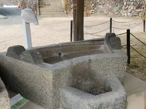 六條八幡宮の手水舎