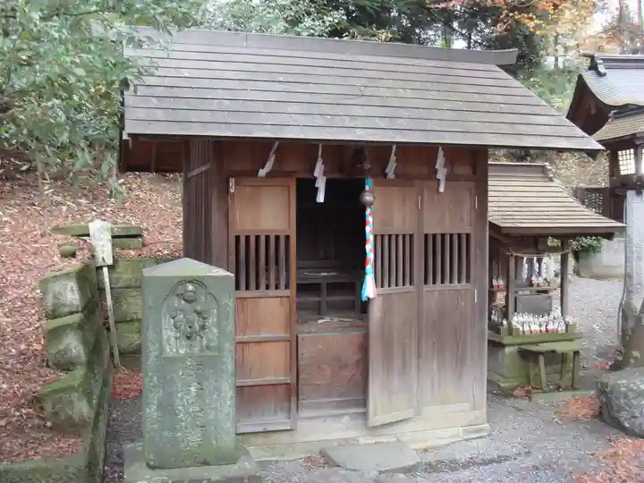 中氷川神社の末社・摂社