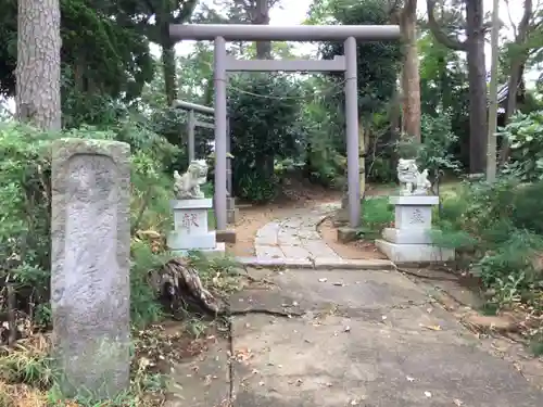 茂侶神社の鳥居