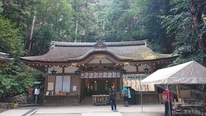 狭井坐大神荒魂神社(狭井神社)の本殿・本堂