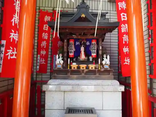 朝日稲荷神社の本殿・本堂