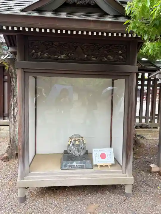 靖國神社の{uncategorized: "未分類", other: "その他", undefined: "問題あり", building: "その他建物", grave: "お墓", sacred_gate: "鳥居", guardian: "狛犬", statue: "像", buddha: "仏像", history: "歴史", nature: "自然", garden: "庭園", animal: "動物", pagoda: "塔", temizu: "手水舎", mountain_gate: "山門・神門", sanctuary: "本殿・本堂", subordinate: "末社・摂社", art: "芸術", scenery: "景色", jizo: "地蔵", ema: "絵馬", goshuin: "御朱印", omikuji: "おみくじ", items: "授与品その他", amulet: "お守り", goshuincho: "御朱印帳", eats: "食事", festival: "お祭り", votive_dance: "神楽", shichigosan: "七五三参", wedding: "結婚式", experience: "体験その他", initially: "初詣", around: "周辺", anti_infection: "感染症対策"}