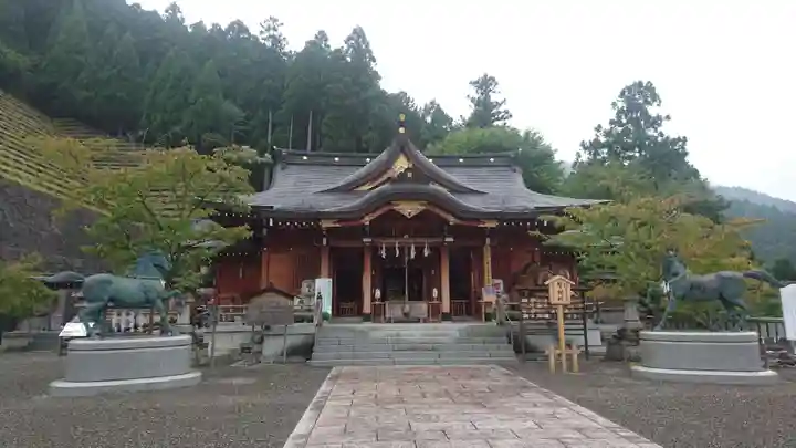 丹生川上神社(上社)の本殿・本堂