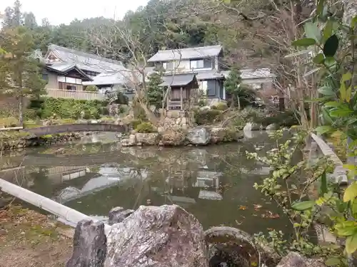 恵利寺の庭園