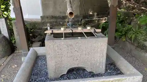 大浦諏訪神社の手水舎