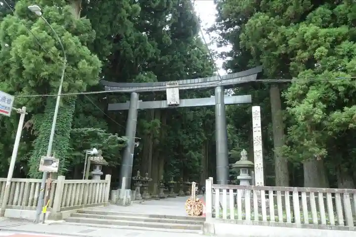 北口本宮冨士浅間神社の鳥居