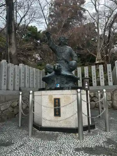 保久良神社の{uncategorized: "未分類", other: "その他", undefined: "問題あり", building: "その他建物", grave: "お墓", sacred_gate: "鳥居", guardian: "狛犬", statue: "像", buddha: "仏像", history: "歴史", nature: "自然", garden: "庭園", animal: "動物", pagoda: "塔", temizu: "手水舎", mountain_gate: "山門・神門", sanctuary: "本殿・本堂", subordinate: "末社・摂社", art: "芸術", scenery: "景色", jizo: "地蔵", ema: "絵馬", goshuin: "御朱印", omikuji: "おみくじ", items: "授与品その他", amulet: "お守り", goshuincho: "御朱印帳", eats: "食事", festival: "お祭り", votive_dance: "神楽", shichigosan: "七五三参", wedding: "結婚式", experience: "体験その他", initially: "初詣", around: "周辺", anti_infection: "感染症対策"}