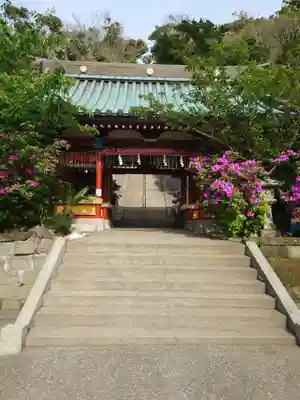 洲崎神社の山門・神門