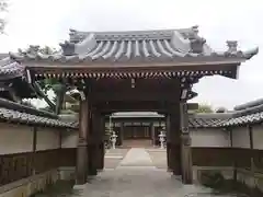 乗蓮寺の山門
