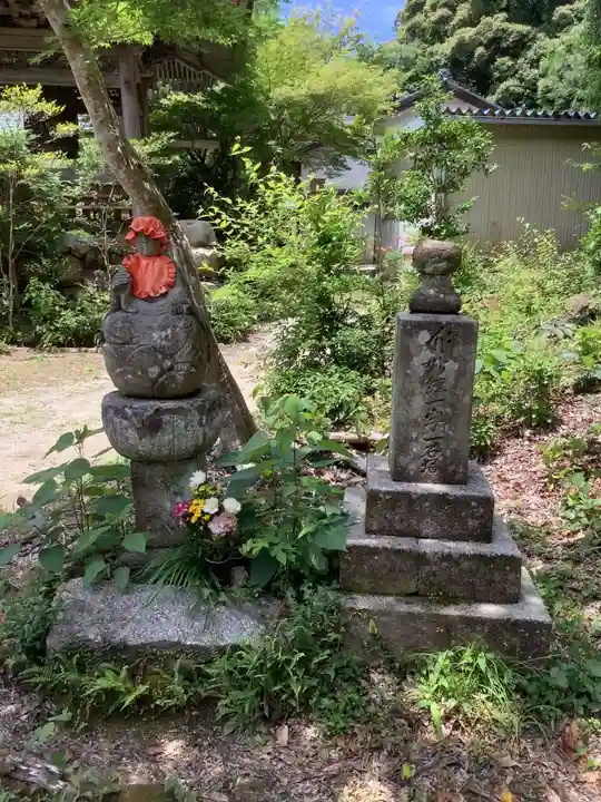 猿投神社山中観音堂の地蔵