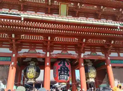 浅草寺の山門・神門