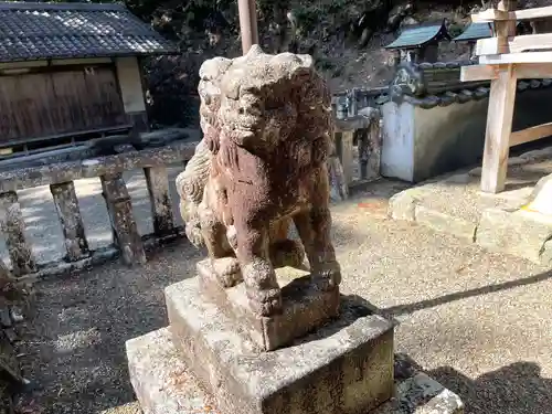 岩上神社の狛犬