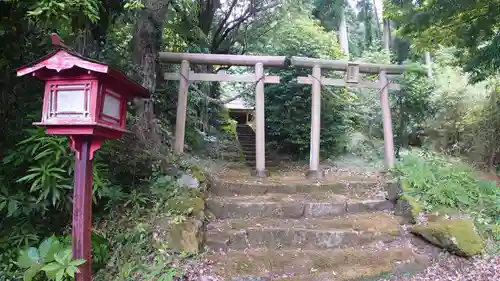 諏訪神社の鳥居