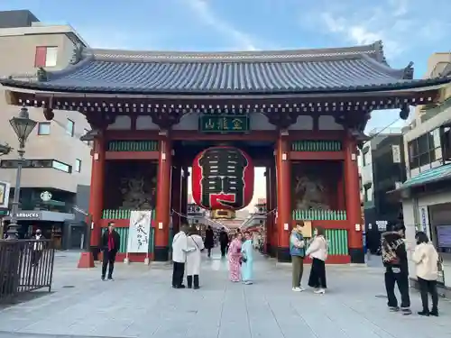 浅草寺の山門