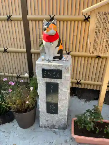 高円寺氷川神社の{uncategorized: "未分類", other: "その他", undefined: "問題あり", building: "その他建物", grave: "お墓", sacred_gate: "鳥居", guardian: "狛犬", statue: "像", buddha: "仏像", history: "歴史", nature: "自然", garden: "庭園", animal: "動物", pagoda: "塔", temizu: "手水舎", mountain_gate: "山門・神門", sanctuary: "本殿・本堂", subordinate: "末社・摂社", art: "芸術", scenery: "景色", jizo: "地蔵", ema: "絵馬", goshuin: "御朱印", omikuji: "おみくじ", items: "授与品その他", amulet: "お守り", goshuincho: "御朱印帳", eats: "食事", festival: "お祭り", votive_dance: "神楽", shichigosan: "七五三参", wedding: "結婚式", experience: "体験その他", initially: "初詣", around: "周辺", anti_infection: "感染症対策"}