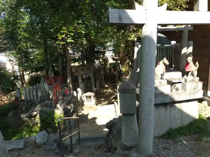 花山稲荷神社の末社・摂社