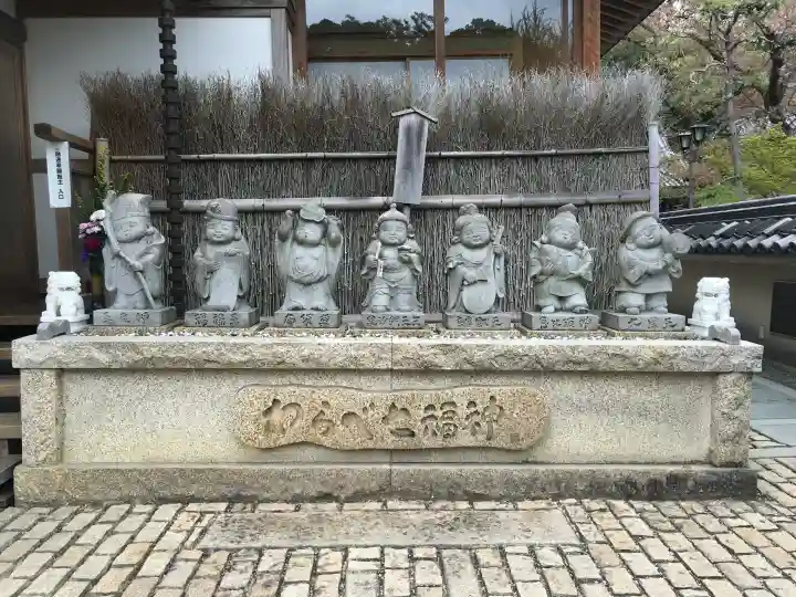 朝護孫子寺の{uncategorized: "未分類", other: "その他", undefined: "問題あり", building: "その他建物", grave: "お墓", sacred_gate: "鳥居", guardian: "狛犬", statue: "像", buddha: "仏像", history: "歴史", nature: "自然", garden: "庭園", animal: "動物", pagoda: "塔", temizu: "手水舎", mountain_gate: "山門・神門", sanctuary: "本殿・本堂", subordinate: "末社・摂社", art: "芸術", scenery: "景色", jizo: "地蔵", ema: "絵馬", goshuin: "御朱印", omikuji: "おみくじ", items: "授与品その他", amulet: "お守り", goshuincho: "御朱印帳", eats: "食事", festival: "お祭り", votive_dance: "神楽", shichigosan: "七五三参", wedding: "結婚式", experience: "体験その他", initially: "初詣", around: "周辺", anti_infection: "感染症対策"}