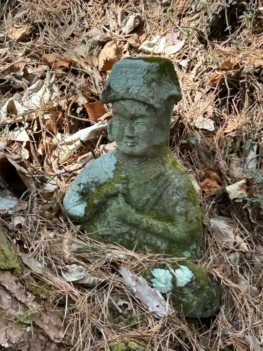 修那羅山安宮神社の{uncategorized: "未分類", other: "その他", undefined: "問題あり", building: "その他建物", grave: "お墓", sacred_gate: "鳥居", guardian: "狛犬", statue: "像", buddha: "仏像", history: "歴史", nature: "自然", garden: "庭園", animal: "動物", pagoda: "塔", temizu: "手水舎", mountain_gate: "山門・神門", sanctuary: "本殿・本堂", subordinate: "末社・摂社", art: "芸術", scenery: "景色", jizo: "地蔵", ema: "絵馬", goshuin: "御朱印", omikuji: "おみくじ", items: "授与品その他", amulet: "お守り", goshuincho: "御朱印帳", eats: "食事", festival: "お祭り", votive_dance: "神楽", shichigosan: "七五三参", wedding: "結婚式", experience: "体験その他", initially: "初詣", around: "周辺", anti_infection: "感染症対策"}