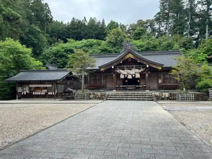 熊野大社の{uncategorized: "未分類", other: "その他", undefined: "問題あり", building: "その他建物", grave: "お墓", sacred_gate: "鳥居", guardian: "狛犬", statue: "像", buddha: "仏像", history: "歴史", nature: "自然", garden: "庭園", animal: "動物", pagoda: "塔", temizu: "手水舎", mountain_gate: "山門・神門", sanctuary: "本殿・本堂", subordinate: "末社・摂社", art: "芸術", scenery: "景色", jizo: "地蔵", ema: "絵馬", goshuin: "御朱印", omikuji: "おみくじ", items: "授与品その他", amulet: "お守り", goshuincho: "御朱印帳", eats: "食事", festival: "お祭り", votive_dance: "神楽", shichigosan: "七五三参", wedding: "結婚式", experience: "体験その他", initially: "初詣", around: "周辺", anti_infection: "感染症対策"}